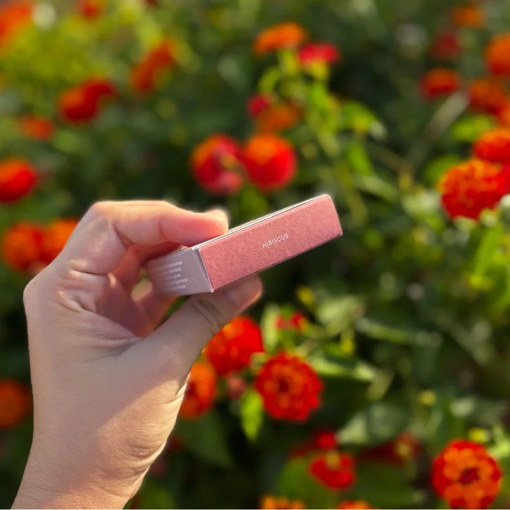 BNIB Rose Inc Blush • Hibiscus